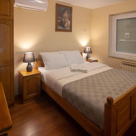 Motel Atos 락타치 외부 사진