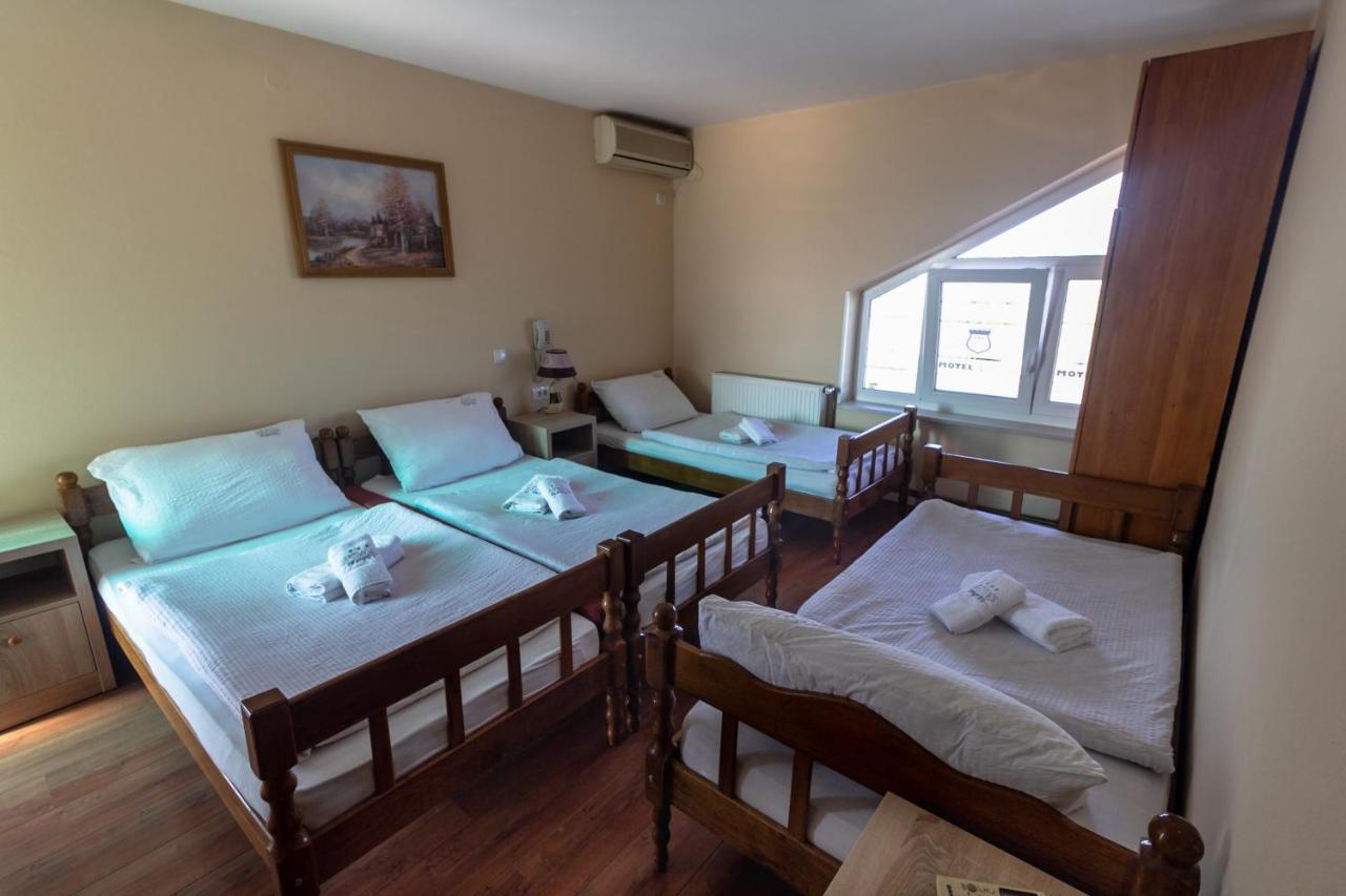 Motel Atos 락타치 외부 사진