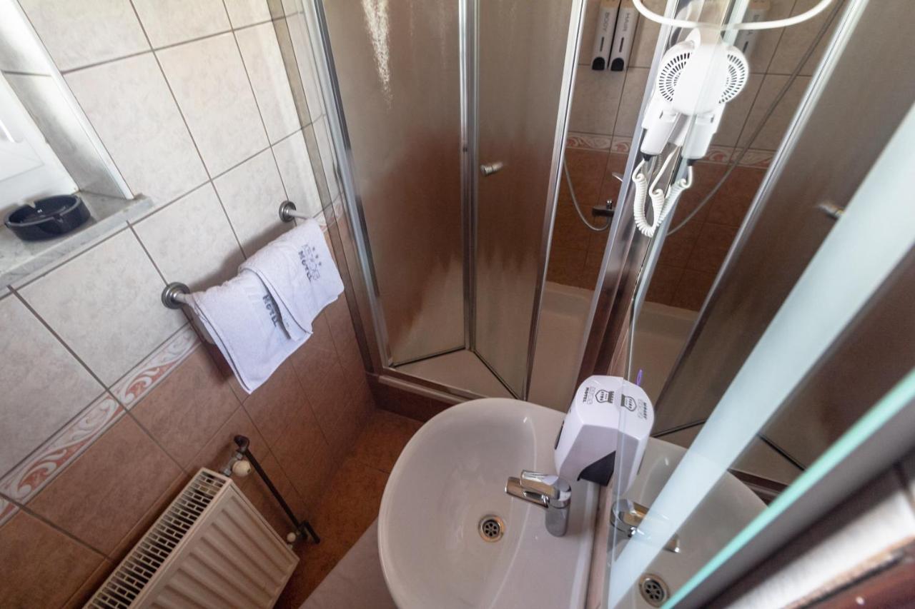 Motel Atos 락타치 외부 사진