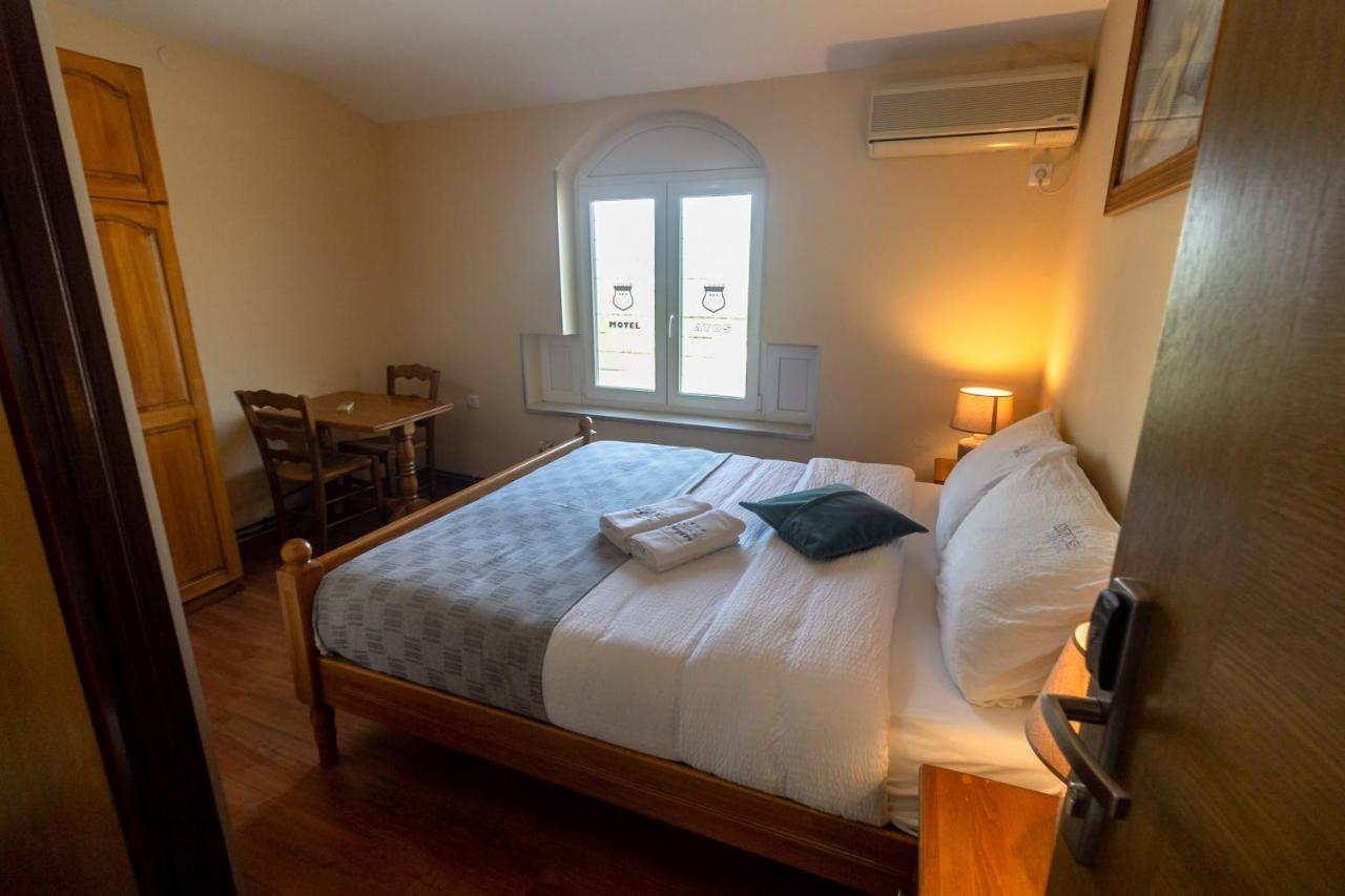 Motel Atos 락타치 외부 사진