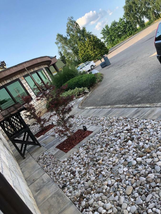 Motel Atos 락타치 외부 사진